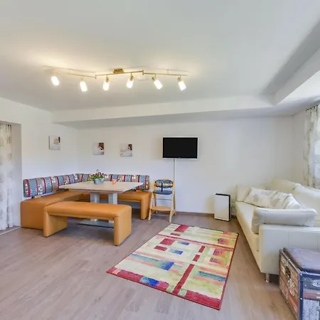 Trudi Apartment